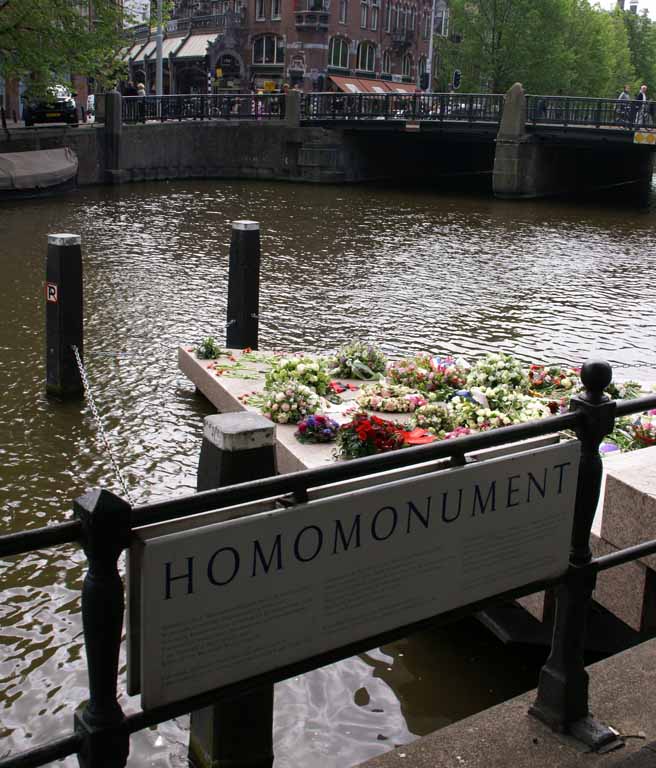 Amsterdã LGBTQIA+: Homomonument