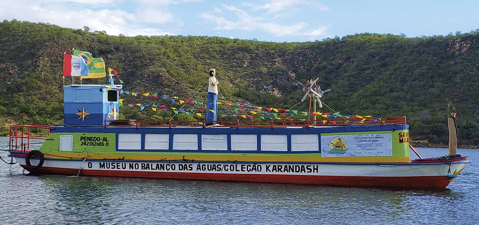 Barco museu em Alagoas Coleção Karandash