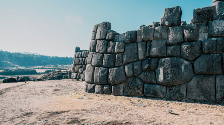 As impressionantes ruínas de Sacsayhuamán