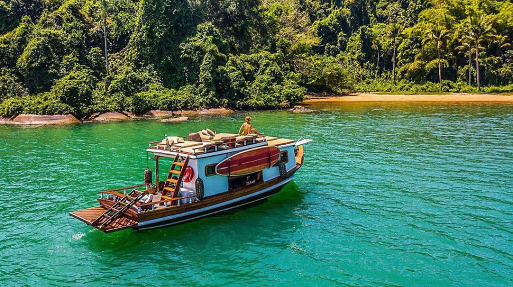 Barco Handmade Boat Paraty