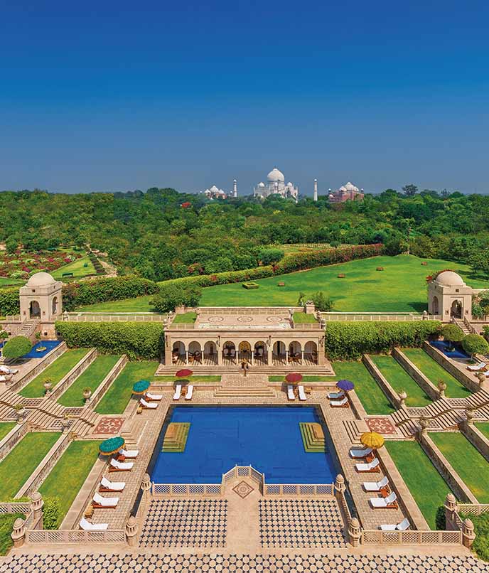 Os jardins do Oberoi Amarvilas, com vista para o Taj Mahal, uma atração à parte em Agra