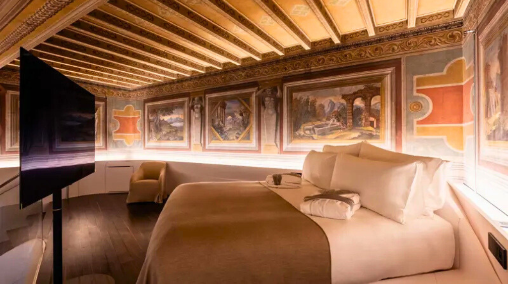 Suíte do novo hotel Romeo Rome, em Roma.