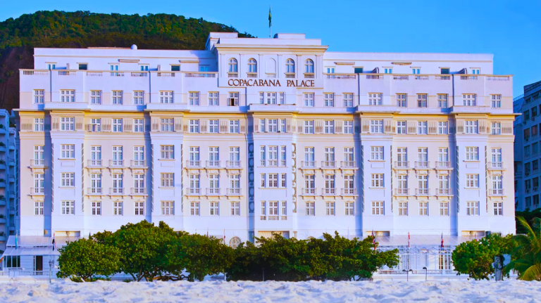 A fachada do Copacabana Palace