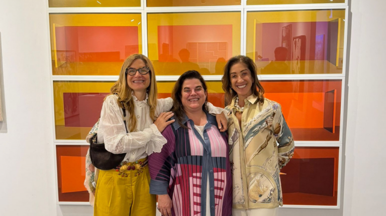 A autora deste post, Beatriz Yunes Guarita, em encontro durante a semana da Pinta Lima
