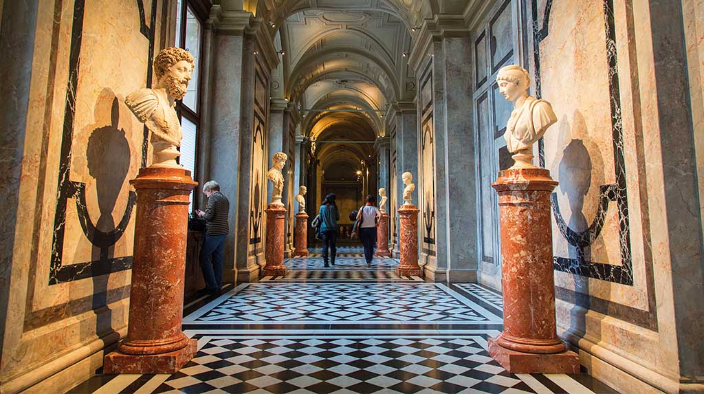 Corredor no Kunsthitorisches Museum, em Viena